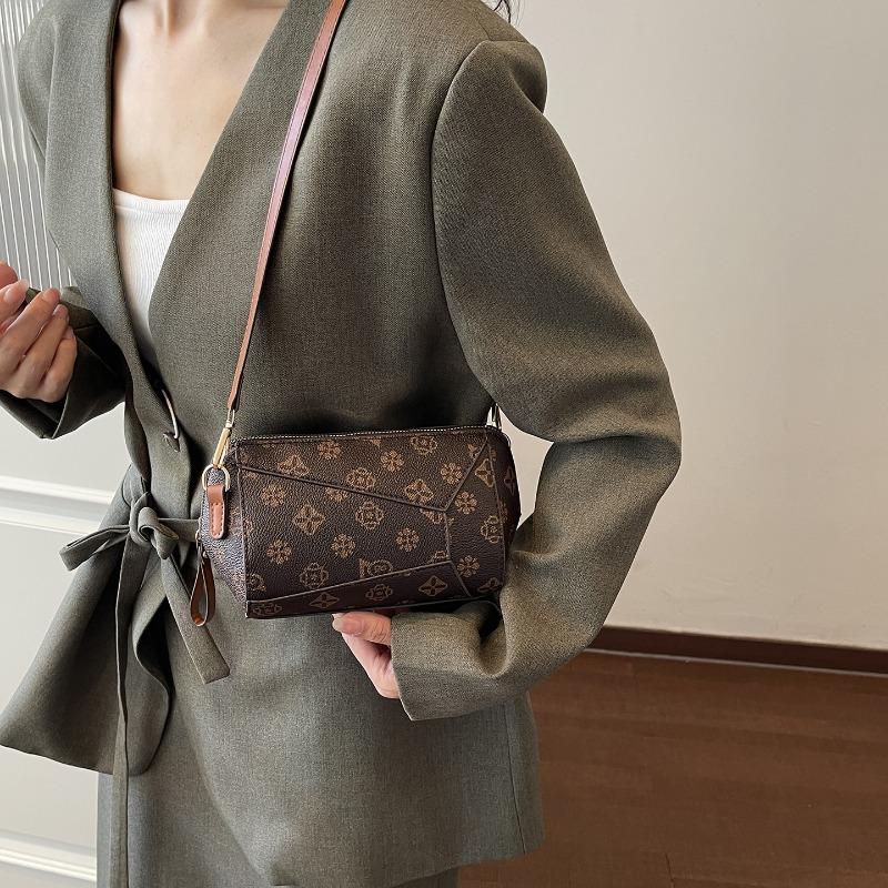 Bag women's summer new fashion foreign style high value mobile phone bag casual simple shoulder messenger bag women