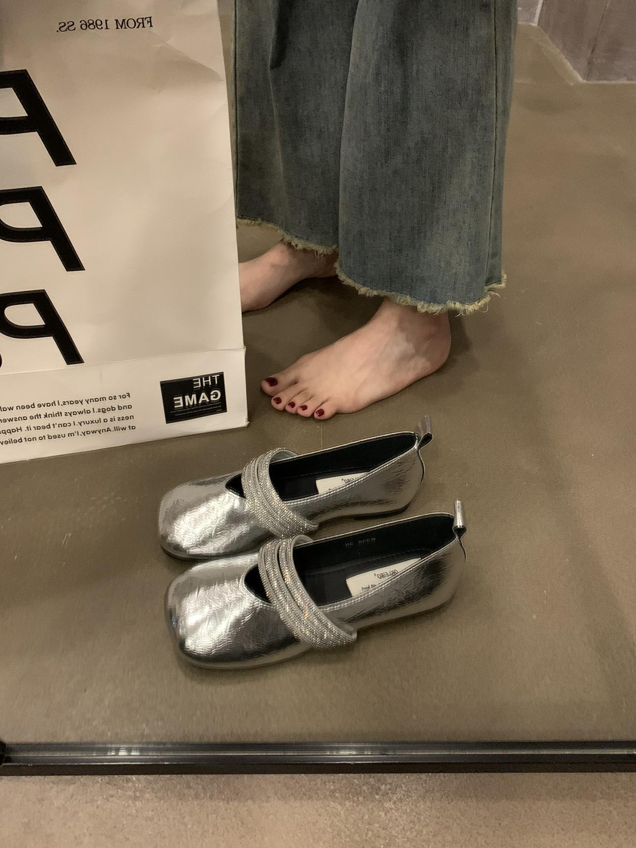 

Стразы со стразами, балетки Мэри Джейн, новинка весны и осени 2025 года, квадратная головка, неглубокий носок, универсальные французские нежные одинарные туфли на плоской подошве 39