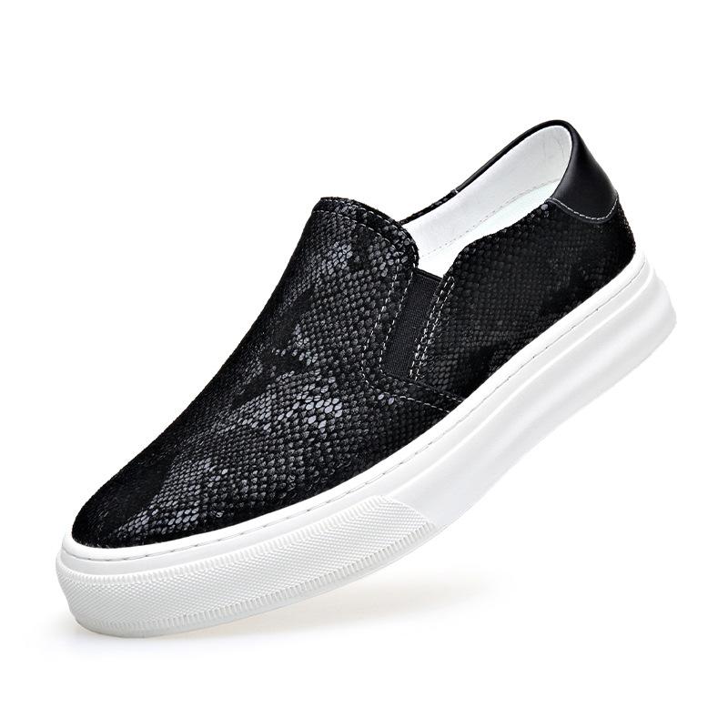 

Casual board shoes trendy fashion versatile overshoes soft and lightweight one-pedal lazy shoes comfortable and breathable men s shoes 44 (standard leather shoe size) чорний