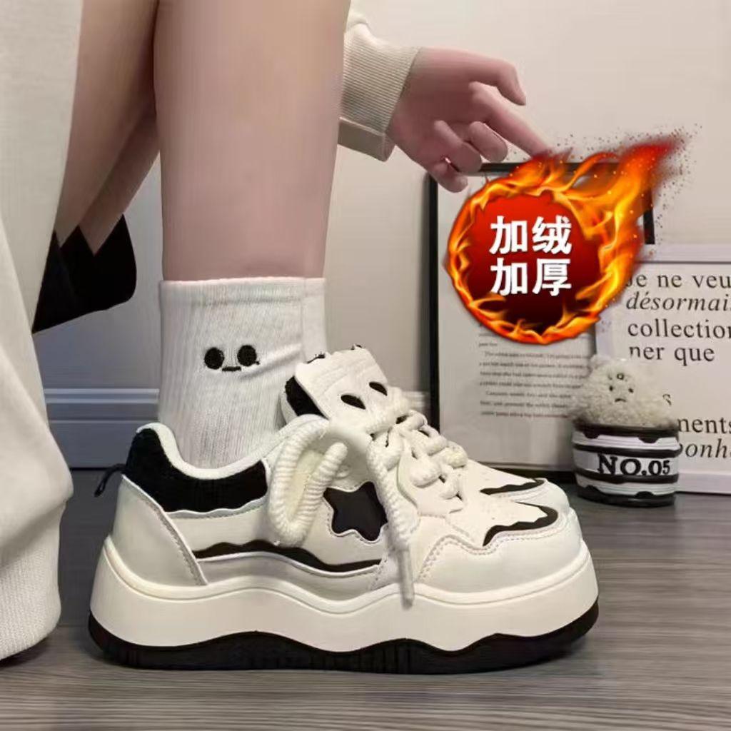 Autumn and winter velvet matcha green star board shoes women's platform versatile women's shoes casual original design sense white shoes