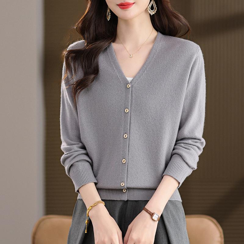 Women's 100% Wool V-Neck Cardigan - Spring/Autumn 2025, Long Sleeve, Petite, Lightweight Sweater