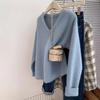 Blauer V-Ausschnitt Waschbärfleece Pullover Damen Herbst und Winter Lockerer Lässiger Stil Hochwertiges Gefühl Kleine Person mit gestricktem Pullover innen