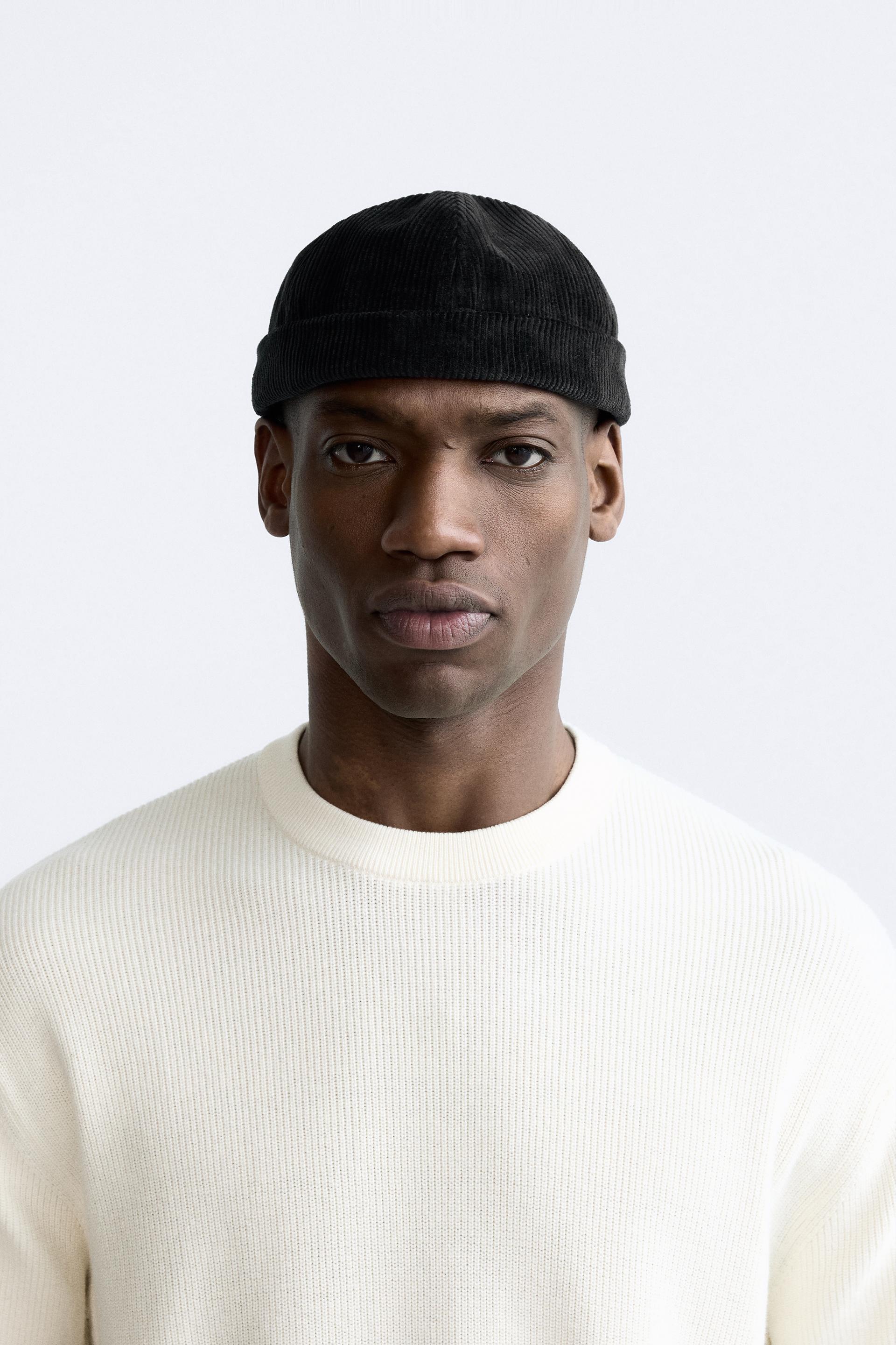 

КЕПКА ИЗ ИСКУССТВЕННОЙ ЗАМШИ СО СЛОГАНОМ