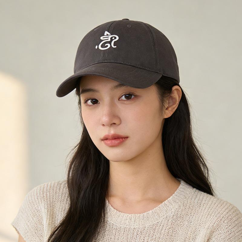 

Spring and Autumn Rabbit Embroidery Baseball Cap Versatile Soft Top Men s and Women s Casual Wide Brim Show Face Small Peaked Cap Tide M（56-58cm） серый