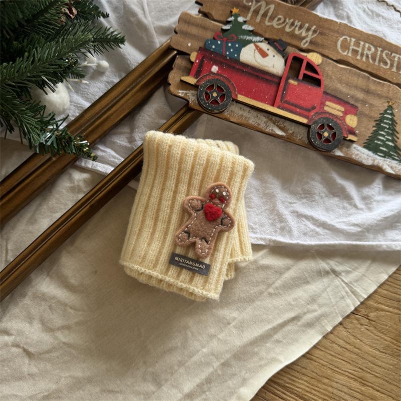 Christmas Red Kids' Knit Scarf & Neck Warmer: Warm & Cute for Boys and Girls