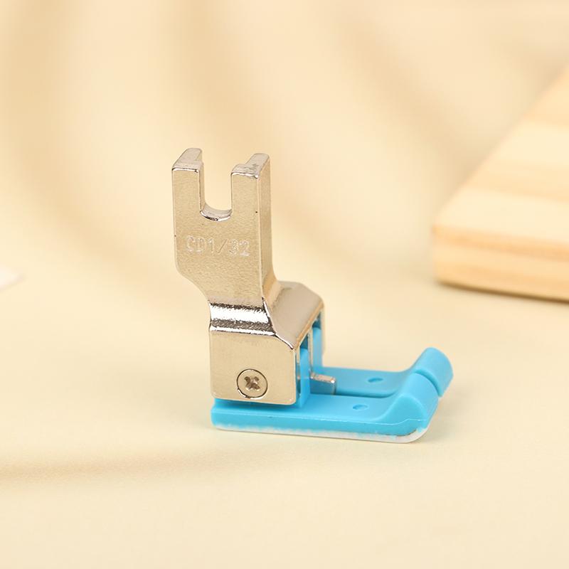 1ks Cd1/32'' 1/16'' Průmyslový šicí stroj Plastová Dvojitá kompenzační patka Šicí stroj s vázaným stehem Standardní patka