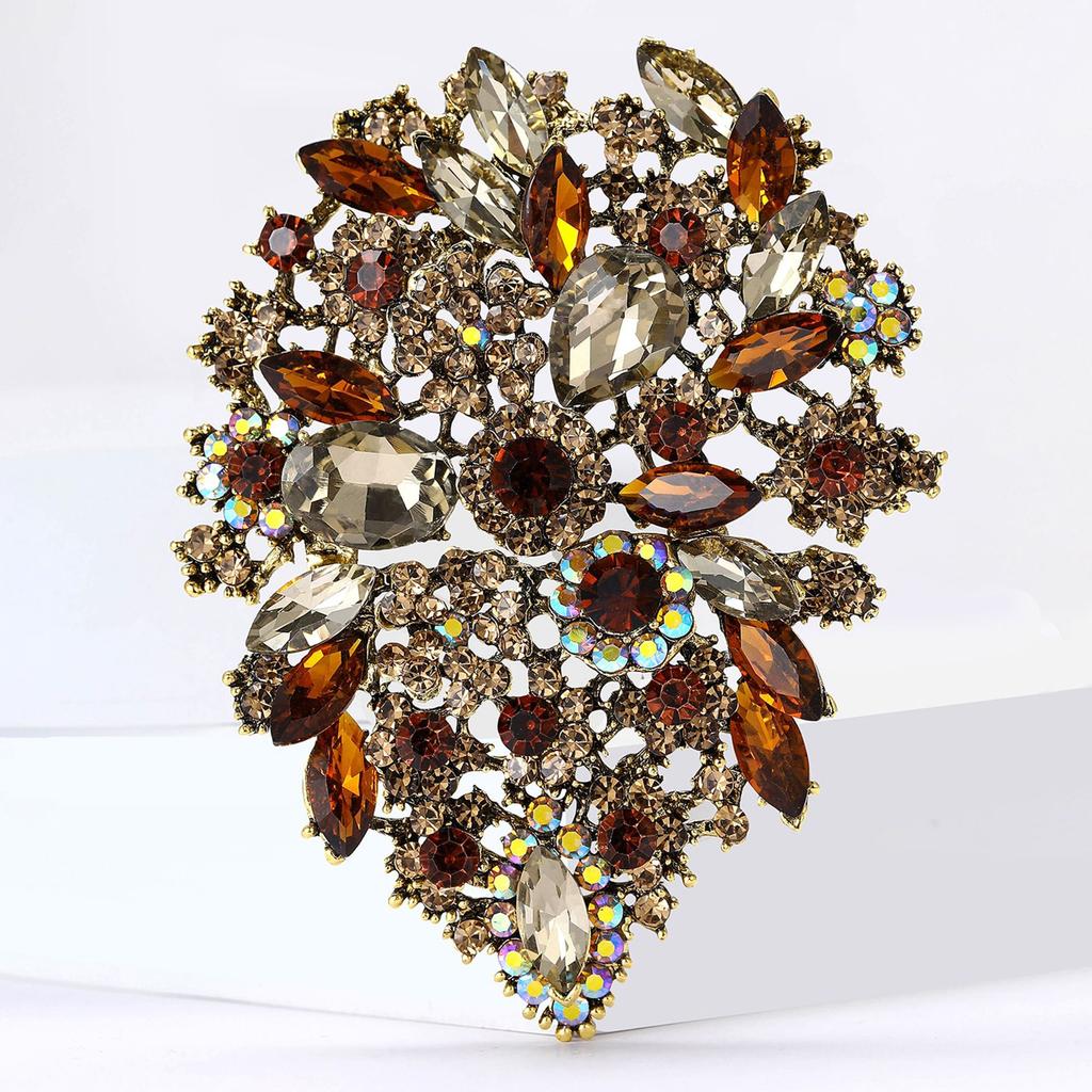 Crystal Glass Brooch for Women Rhinestone Pins Friends Party Gifts Banquet Jewellery Accessories