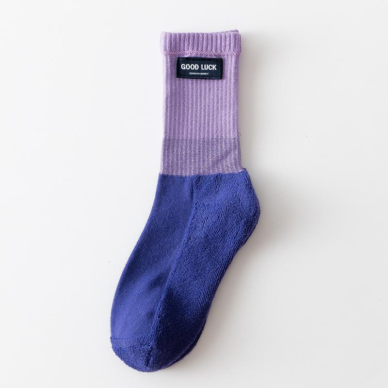 

Женские весенне-осенние шерстяные носки-трубы с креативным цветным блоком и спортивным дизайном 1 pair фиолетовый