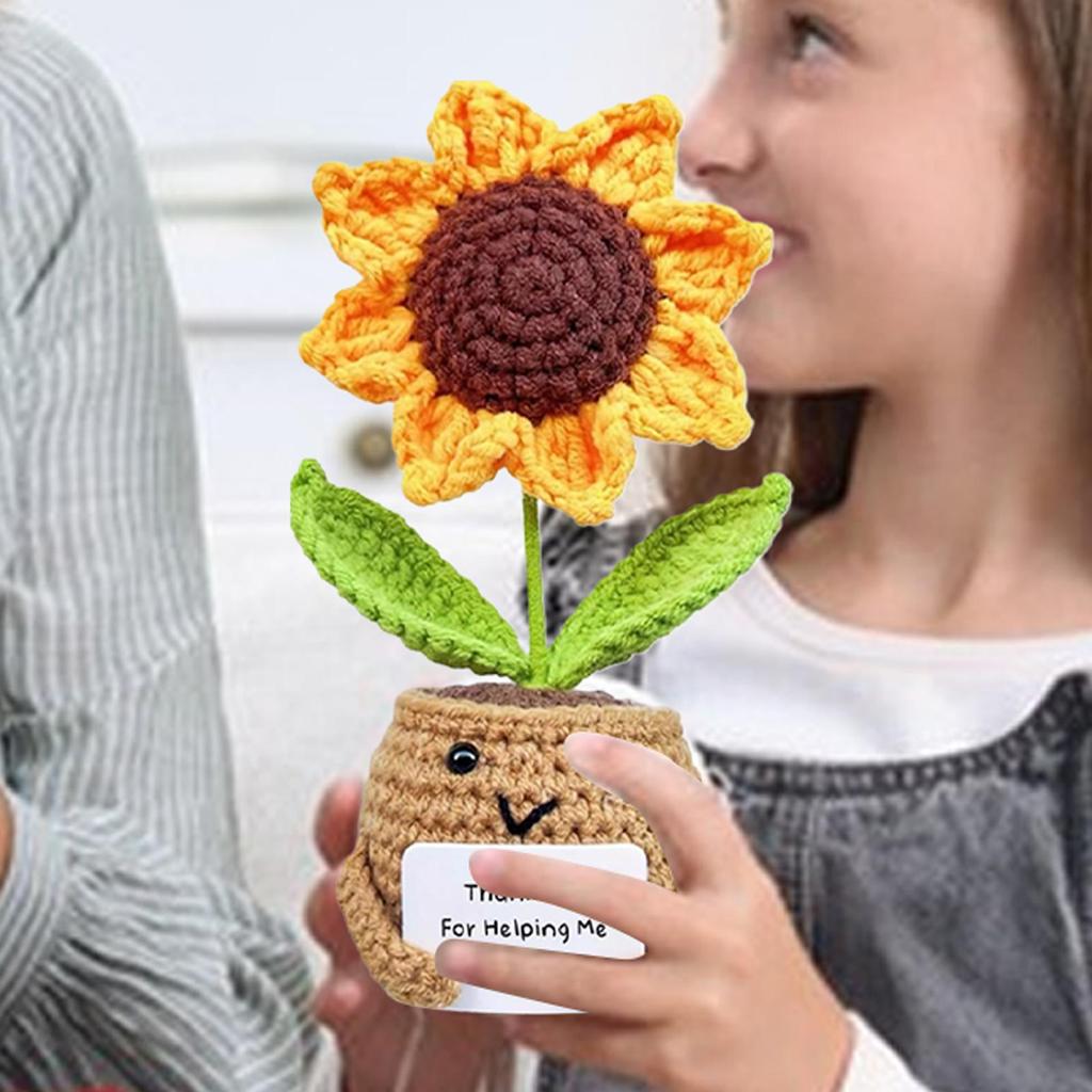 Känslomässiga Stödjare Solros Kreativ Stickad Docka Liten Virkad Konstgjord Söt Motivationsdekorationer Tillbehör För Skrivbord