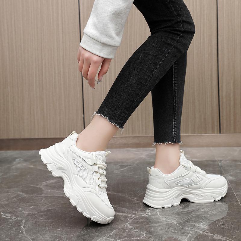 Neue Frühjahrs- und Sommerschuh-Dad-Schuhe, lässige Mesh-Schuhe, atmungsaktiv, erhöhte Plateau-Sportschuhe, Trend