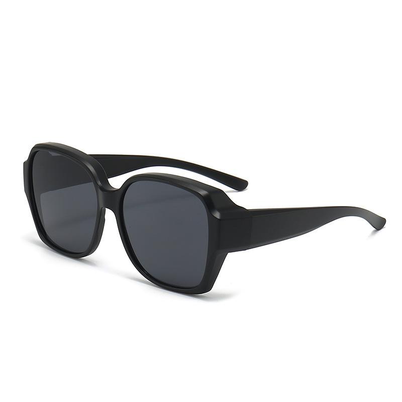 Ultra-Light Polarized Clip-On Round Sunglasses with Myopia Lens for UV Protection - Unisex