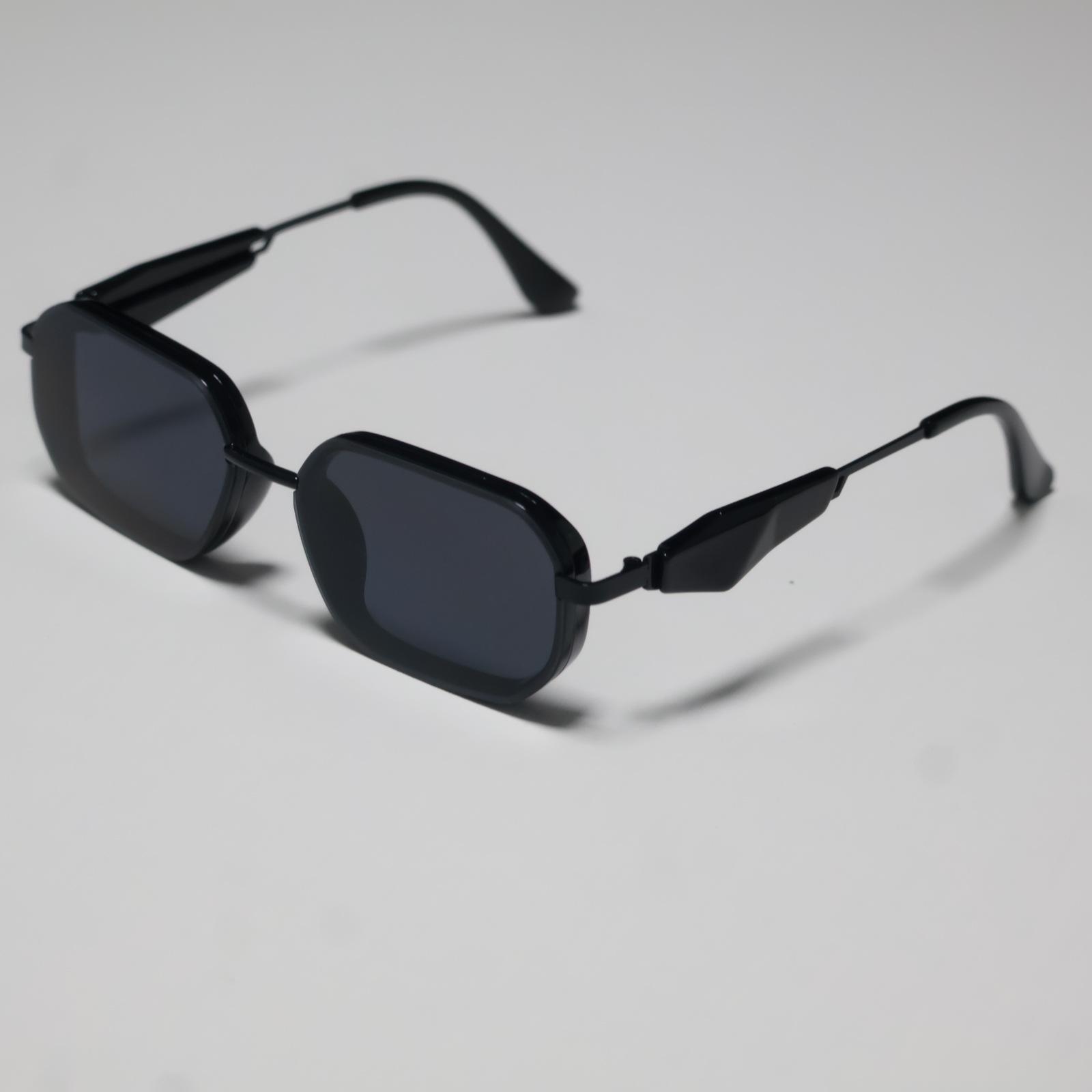 2026 New European and American Fashion Square Small Frame Sunglasses Women s Personality Retro Punk Style Sunscreen Sunglasses Women