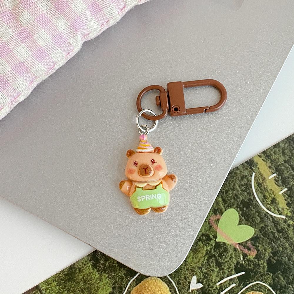 Capybara Keychain Pendant - Cute Graduation Gift for Schoolbags, Backpacks, and More