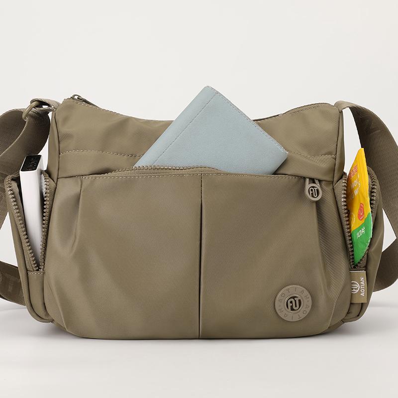 Borsa a Spalla Singola Grande Capacità Leggera Casual da Donna in Nylon Impermeabile Zaino da Pendolare Borsa a Tracolla