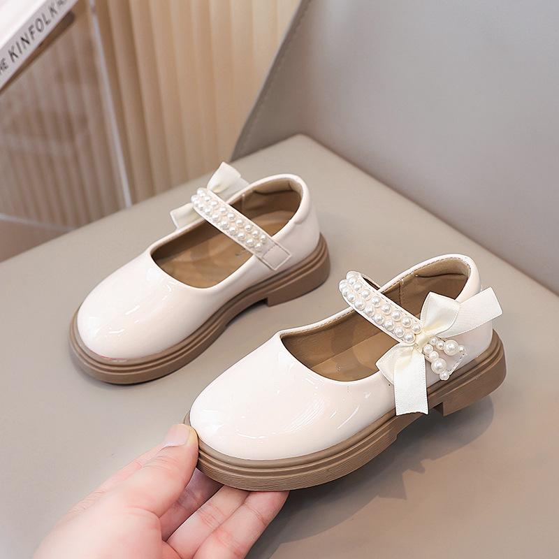 New Spring and Autumn Girls' Soft Sole Fashionable and Versatile Leather Shoes