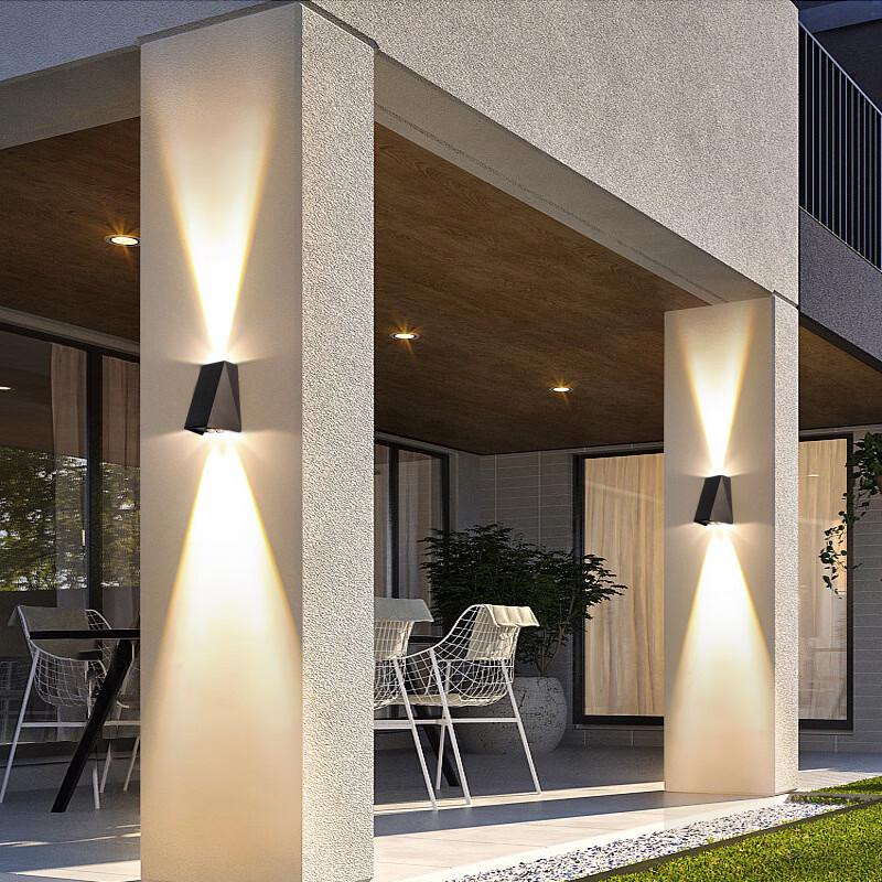 Outdoor Solar 5-Head Two-Way Wall Wash Light