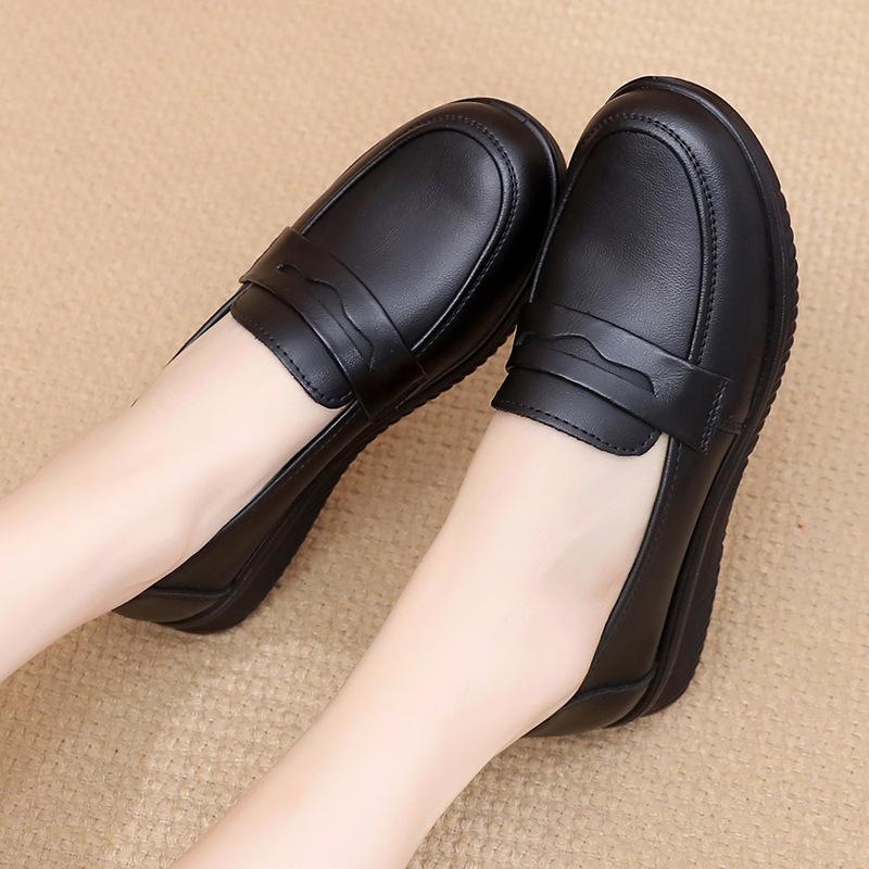 New Casual Round-toed Soft-soled Women's Leather Shoes Are Comfortable and Versatile Single Shoes