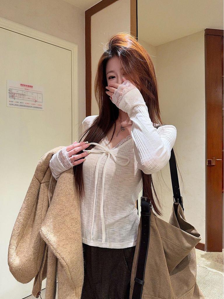 Kumikumi Pure Desire White Lace-Up V-Neck T-Shirt for Women - Autumn Slimming Casual Top