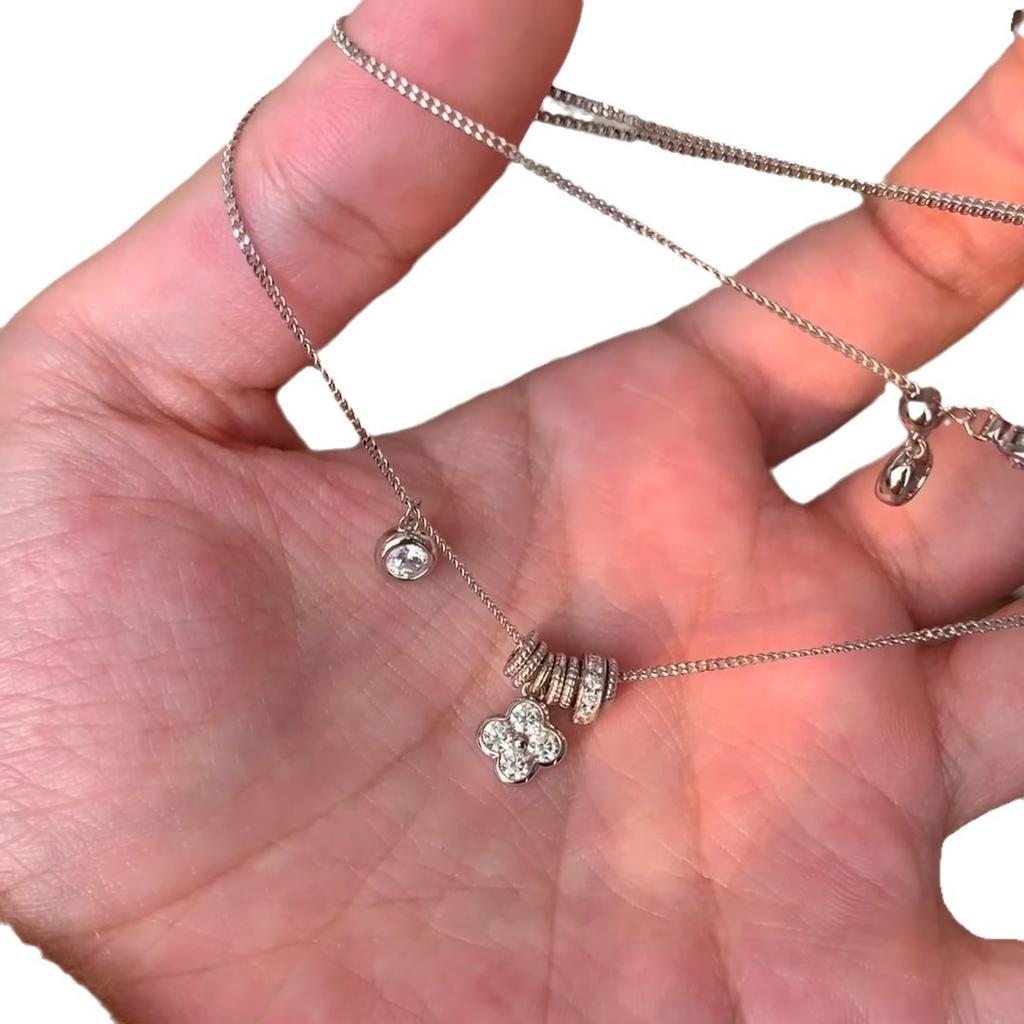 Leichter Luxus High-End Zirkon Blume Kreis Halskette Damen Nische Einzigartig Exquisit Persönlichkeit Vielseitig Halskette Pulloverkette