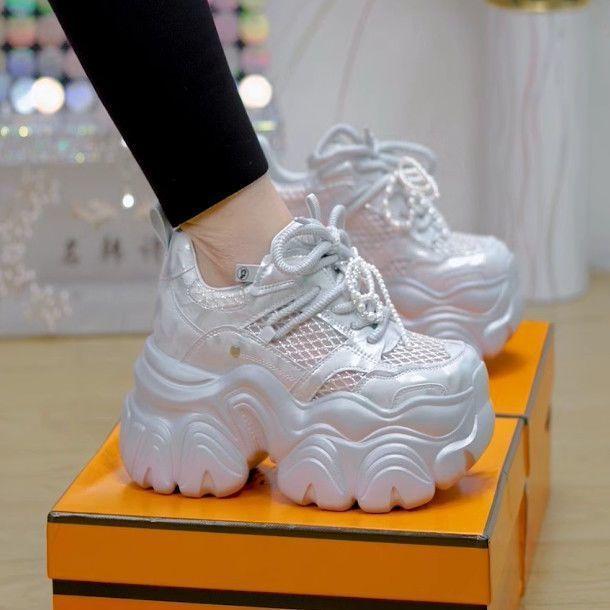 

Женские летние новые полые дышащие сандалии универсальные толстая подошва внутренняя высота увеличение женская обувь сумка голова полушлепанцы 40 серебряный