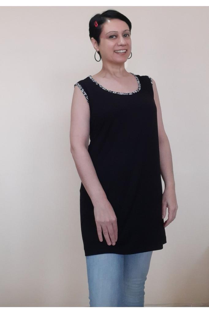 Women's Style Big Size T-Shirt Black T-Shirt With Thick Straps And Black And White Piping Detail