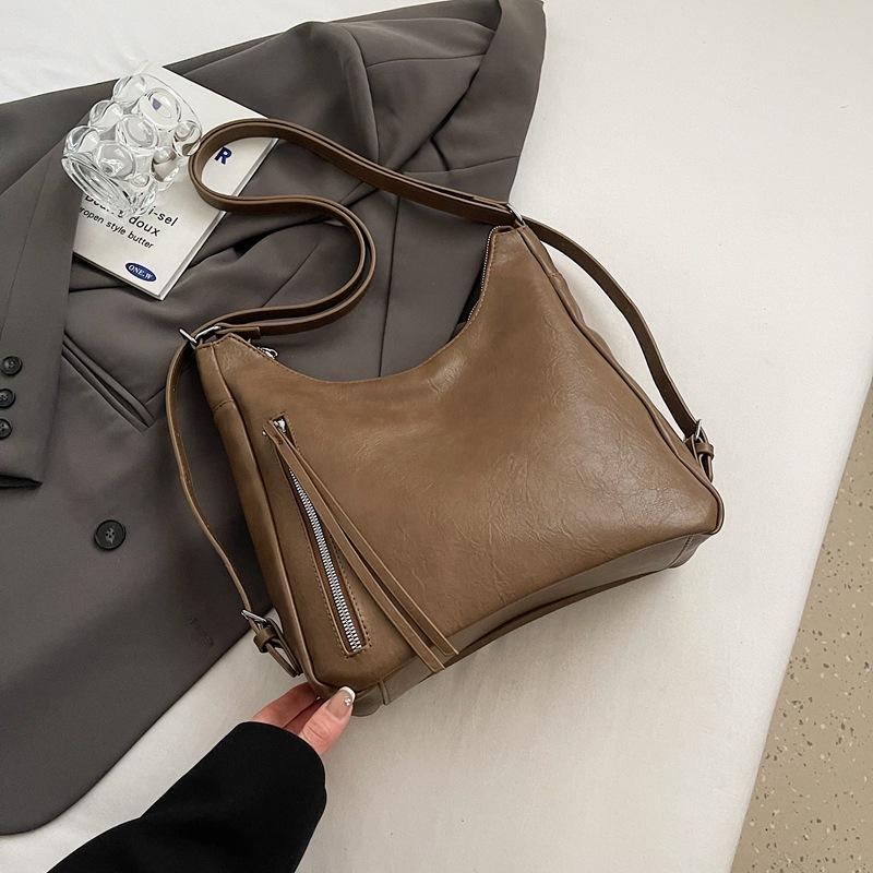 

Сумка подмышку премиум-класса большой вместимости женская 2025 новая зимняя ретро модная сумка на плечо многофункциональный рюкзак 30*10*28