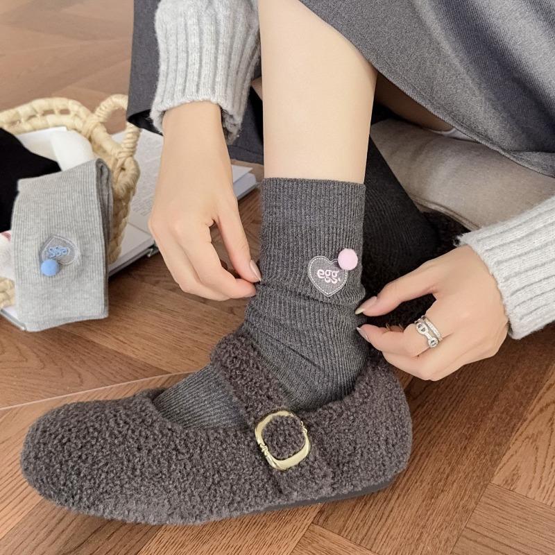 Chaussettes mi-mollet Mignonnes à Lettres, Boules Tricotées Tridimensionnelles Brodées en Forme de Cœur, Chaussettes Molletonnées Tricotées Style Femme