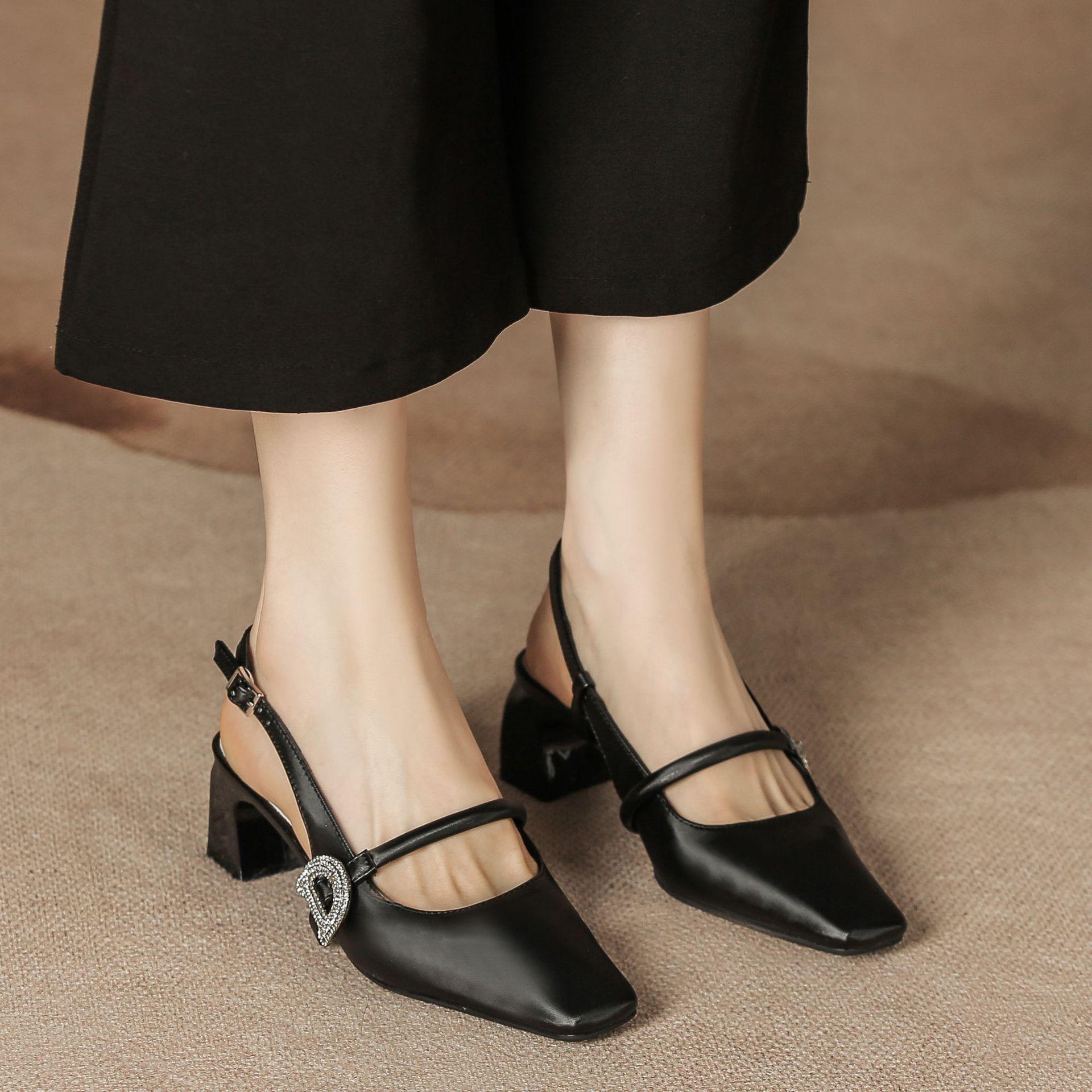 

One word with silver high heels, small fragrant design sense, bag head back empty Mary Jane sandals thick heel square head shoes children 34 чёрный