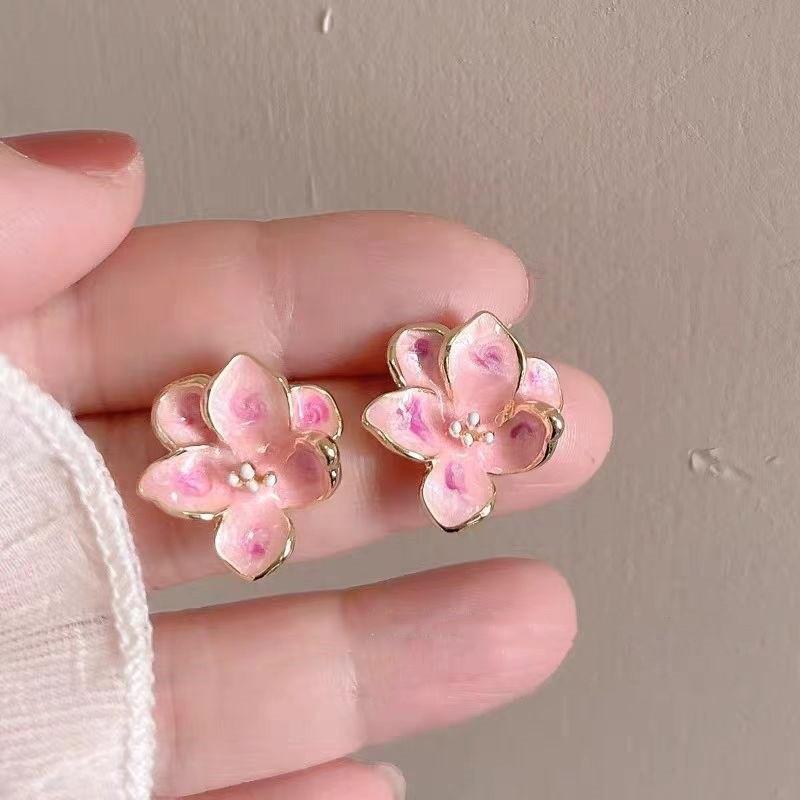 Simple Fashion Sweet Enamel Flowers Pink Color Creative Stud Earrings for Women Personality Temperament Minimalist Jewelry