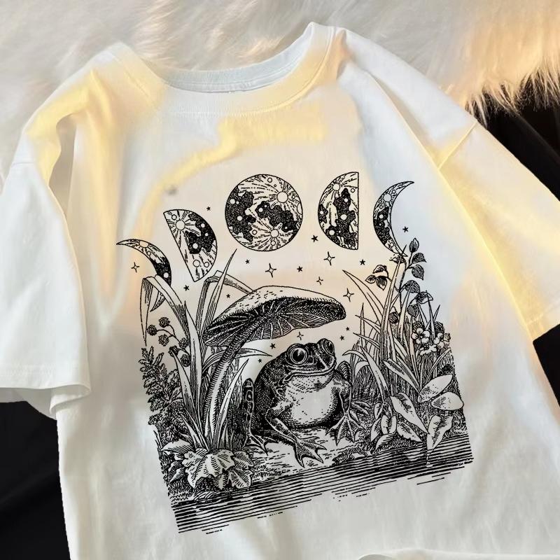 2025 Summer Men's Cute Cottagecore Aesthetic Frog Mushroom Moon Witch Print T-shirt Men's Women