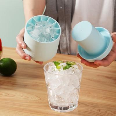 Portable Silicone Ice Cube Mold Press-Type Soft Ice Bucket Mold Holds Up To 60 Cubes Easy-Release Ice Making Tools for Kitchen