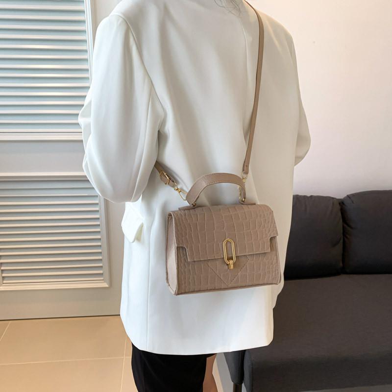 Chic Trendy Crossbody Bag Retro Simple Small Square Design Perfect For Everyday Use