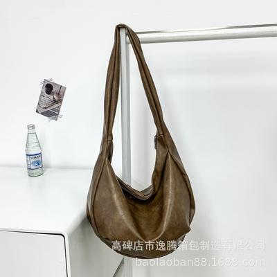 Retro Men's and Women's Shoulder Bags Crossbody Dumpling Bags Large Capacity Tote Bags Fashion Bags Student Leisure Bags