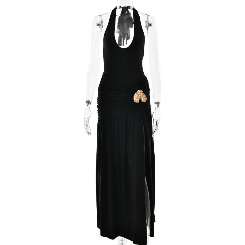 2026 European and American women's clothing autumn new products fashionable and sexy backless solid color decorative neck and hip dress