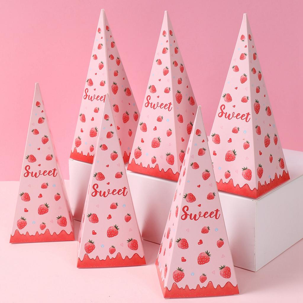 Butterfly Triangle Candy Box Strawberry Unicorn Engineering Vehicle Farm Animal Birthday Party Decor Birthday Gift Packaging Box