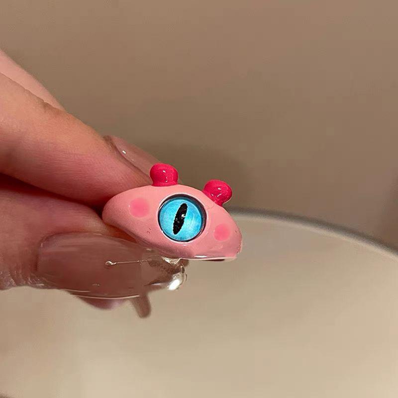 Cute Cartoon Cat Heart Ring – Trendy Fashion Accessory with Big Eyes for Index Finger