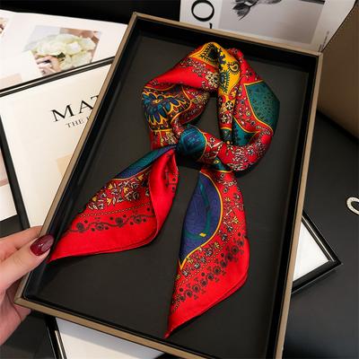 Luxuriöser Vintage-Druck Quadratischer Schal Hijabs Halstuch Stilvoller Damen Multifunktionales Bandana Nackenschutz Simulierter Seidenschal