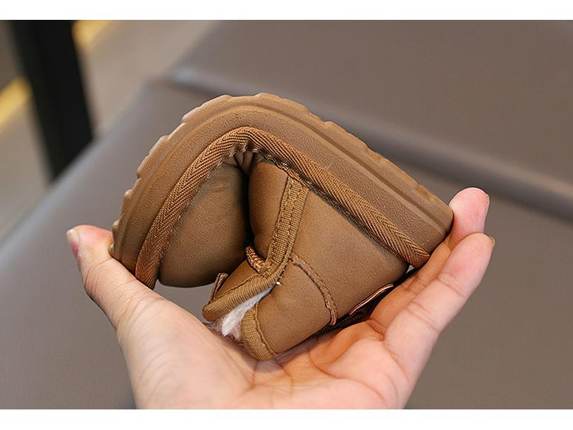 Bottes d'hiver imperméables antidérapantes pour garçons: Chaussures de neige chaudes en coton pour tout-petits et jeunes garçons (Collection 2025).