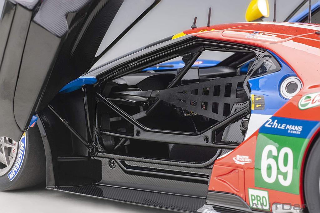 AUTOart Scale Scale Model Kit Ford GT 2016 3rd Place In the LMGTE Pro Class At the 24 Hours of Le Mans In 2016 1/18 81612 #69,