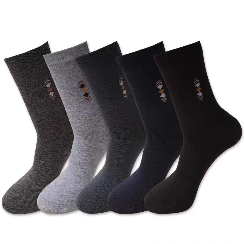 Men's Mid-Calf Anti-Odor Black Socks - Spring & Autumn, All-Season, Sweat-Absorbing, Ideal for Work, Middle-Aged & Fathers.