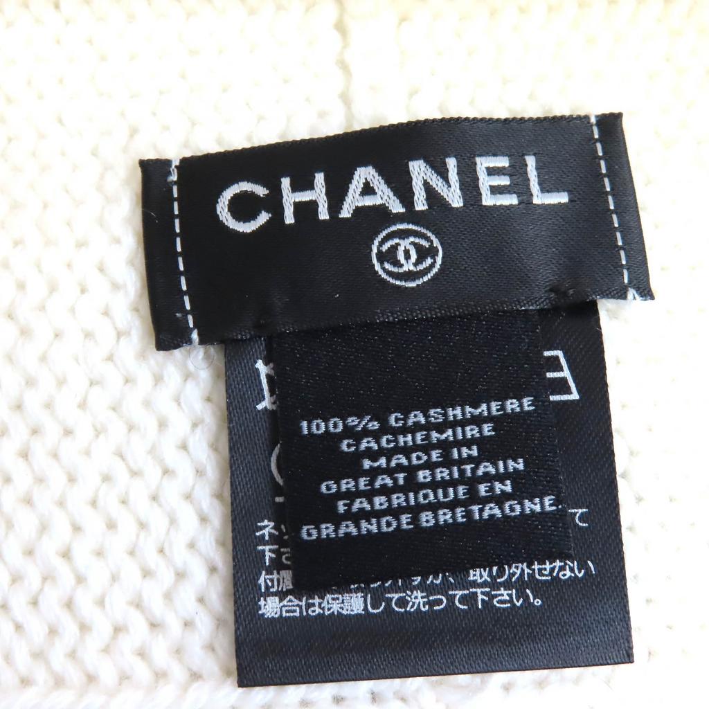 Pristine CHANEL Knit cap COCO Mark Knit hat white cashmere Women AAB112 Used