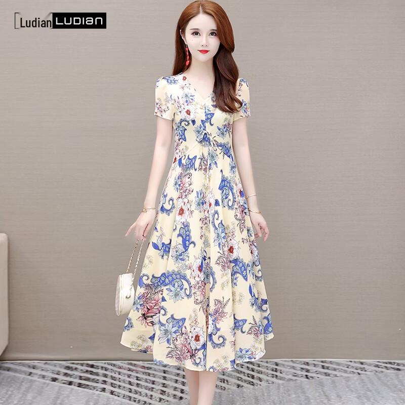 LUDIan Elegant V-Neck Printed A-Line Maxi Dress 175/96A