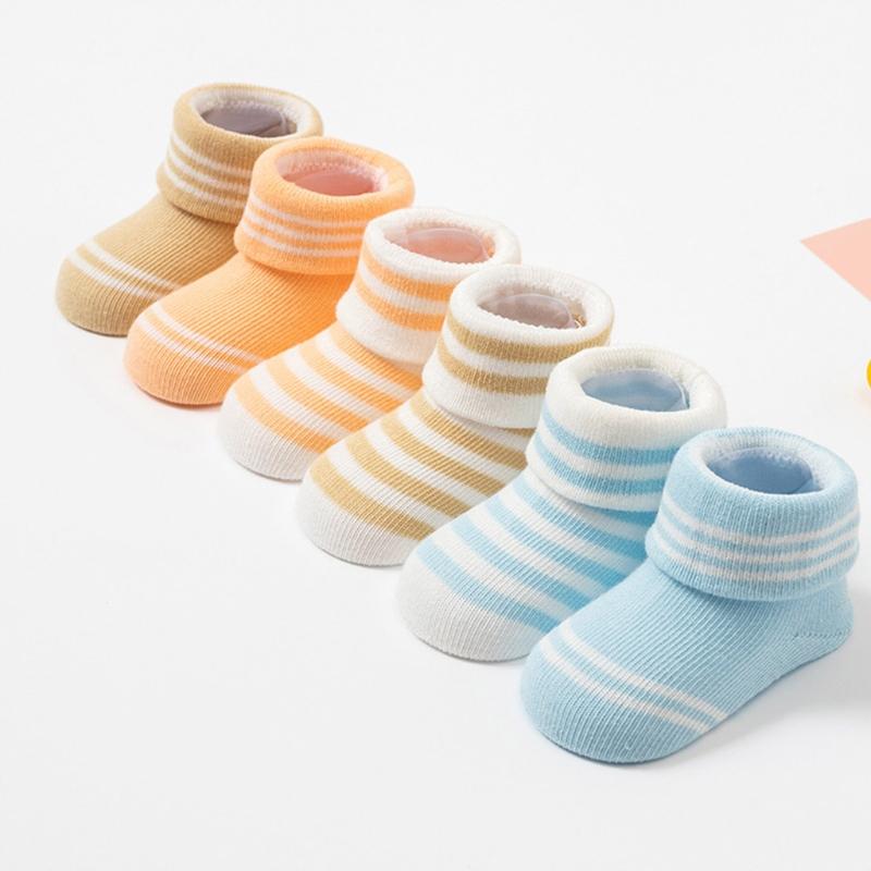 4 Pairs/Set Baby Gloves Socks Bundle 0-3 Months Anti Scratch Soft Mittens Newborn Set Elastic Stockings for Baby Gift