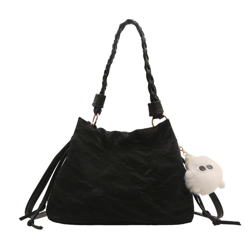 This year's popular bag women 2025 new casual versatile messenger bag summer out small bag portable bucket bag