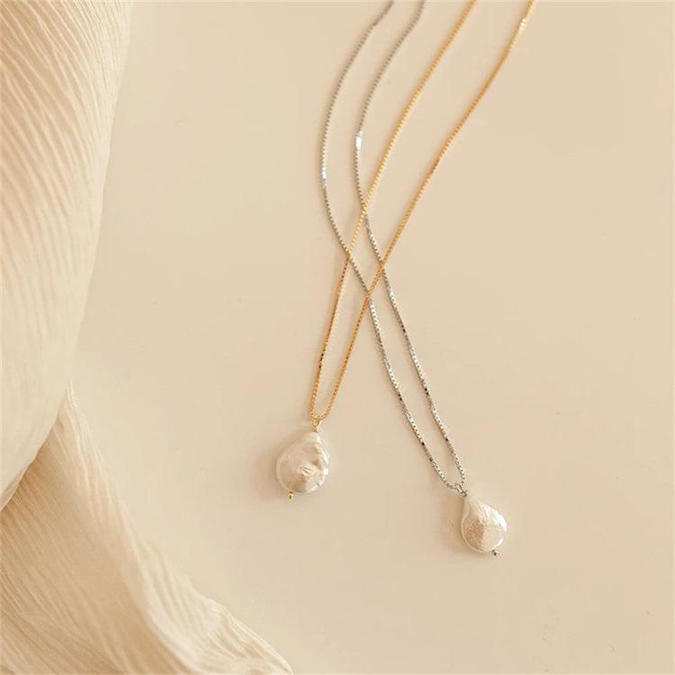Stainless Steel Irregular Pearl Necklace: Retro Clavicle Chain with Versatile, Chic Design