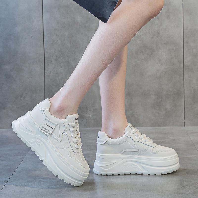 Inner height-increasing women's shoes 2026 spring and summer new versatile muffin thick baseplate shoes casual sports shoes