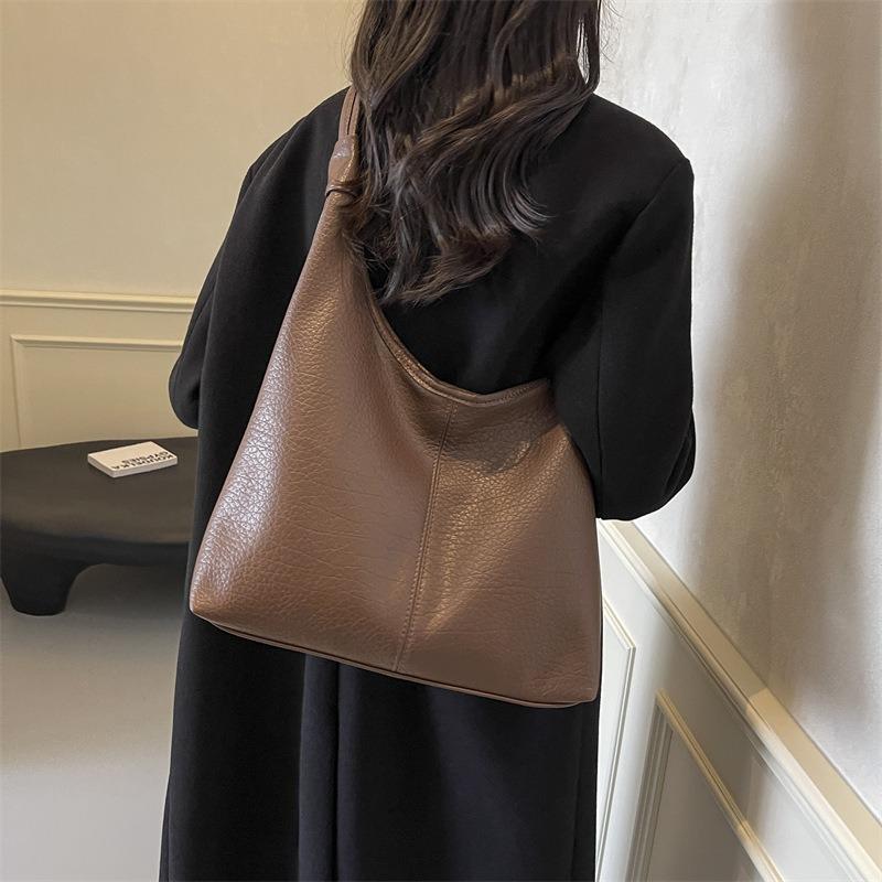 Large-capacity Bag Women's Autumn and Winter New Fashion Shoulder Bag High-grade Texture Child and Mother Bucket Commuter Tote Bag