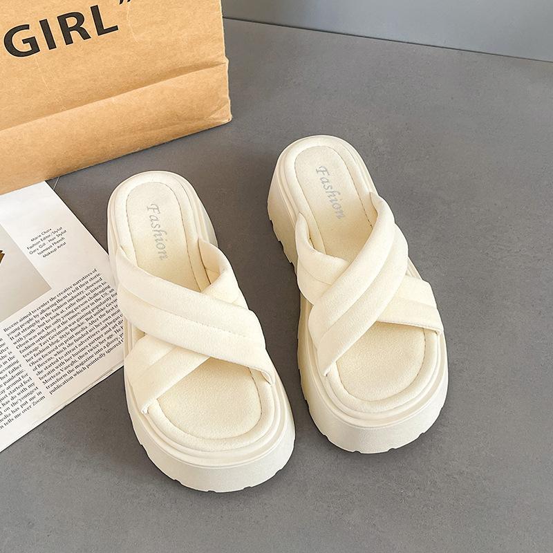 Fashion versatile thick-soled heightening one-word slippers 2025 summer new fairy wind open-toed cross outer wear female cool slippers