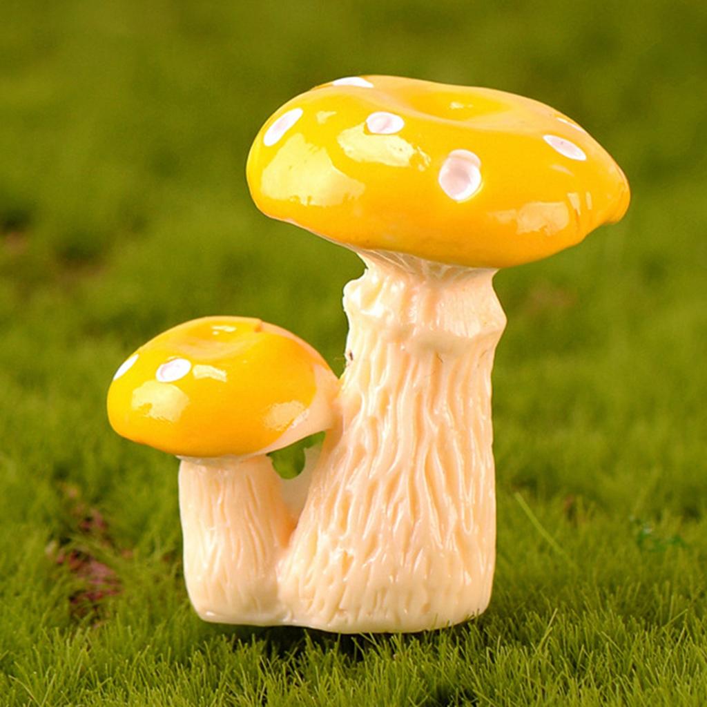 Mini Artificial Mushroom Figurine Resin Simulate Fake Mushroom Miniatures Fairy Garden Miniature Landscape Lawn Decorations