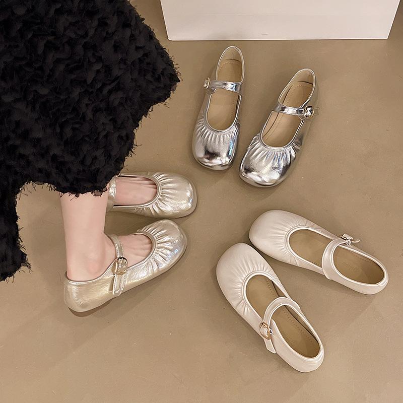 French stunning Mary Jane single shoes women's 2025 new autumn with skirt flat beanie shoes silver small leather shoes women